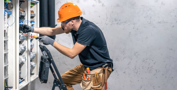 Best Licensed Electrician  in Jasmine Estates, FL